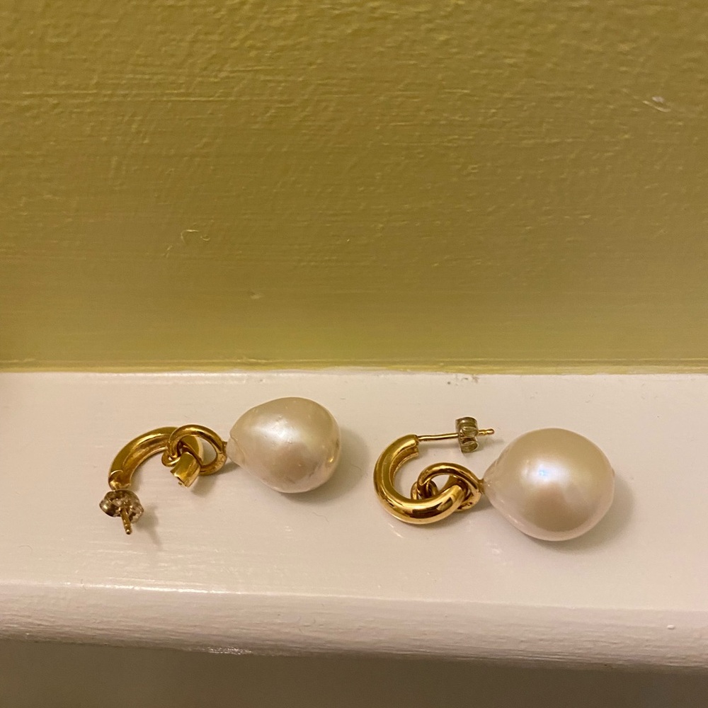 Wolf Circus Pearl Hoops